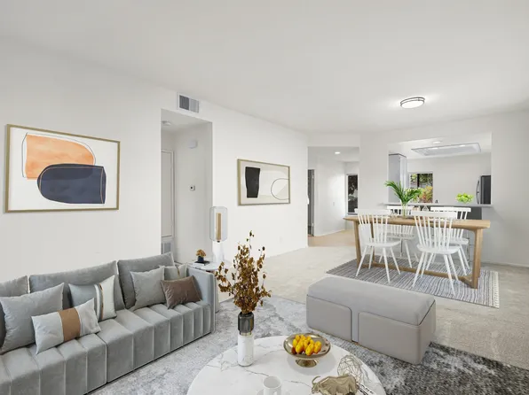 944 Lupine Hills Dr Unit 111, Vista, CA 92081