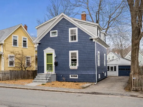 63 Green St, Marblehead, MA 01945