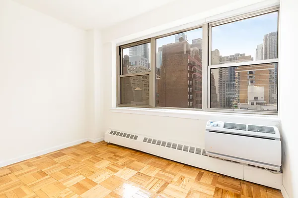 Rented by MNS | media 16