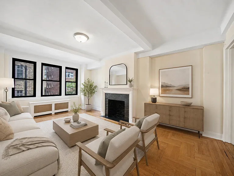 192 E 75th St #2B — Photo 1