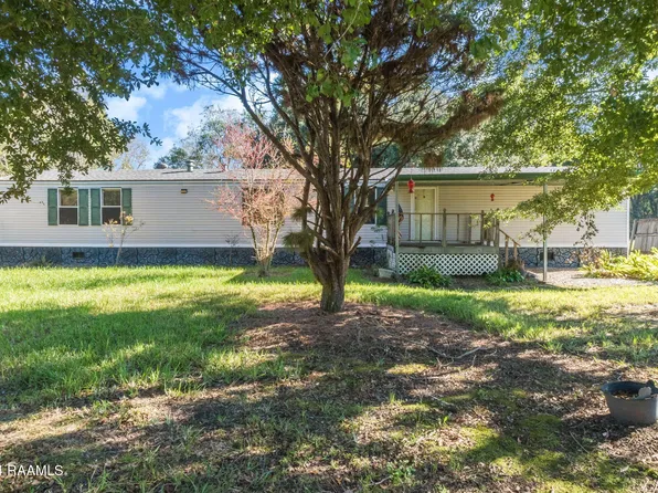 1091 Melrose Dr, Breaux Bridge, LA 70517