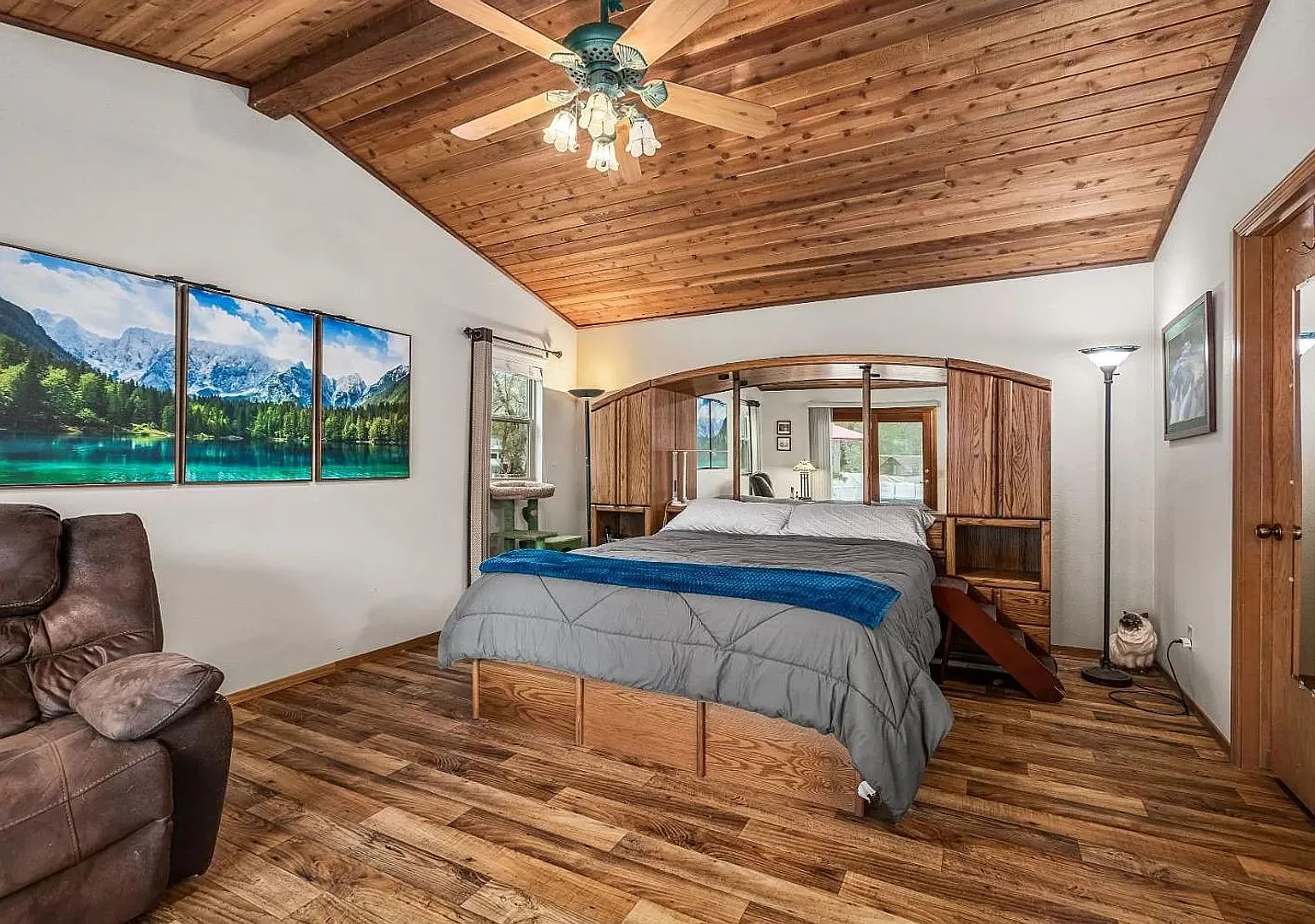 Well Maintained Lake Wildwood Home — Photo 3