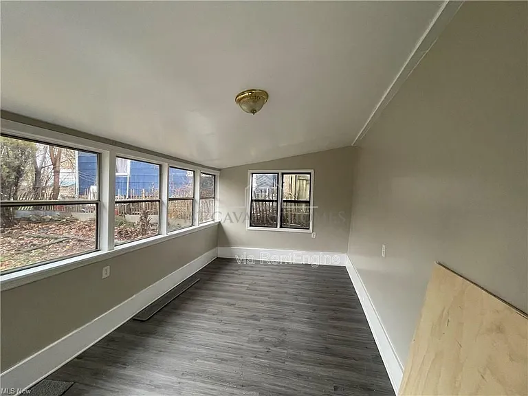 1213 Sherman St — Photo 14