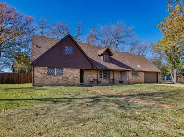 300 Thompson St, Pottsboro, TX 75076