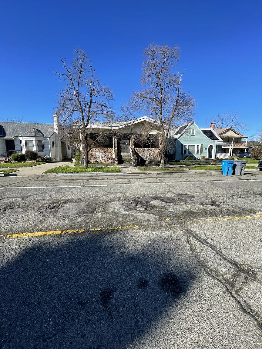 1316 H St photo 1