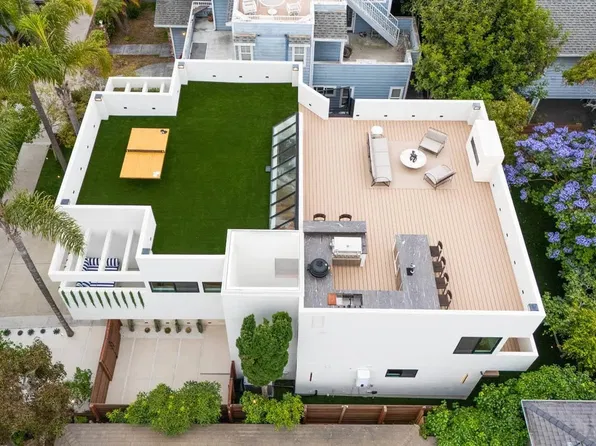 7376 Fay Ave #A, La Jolla, CA 92037