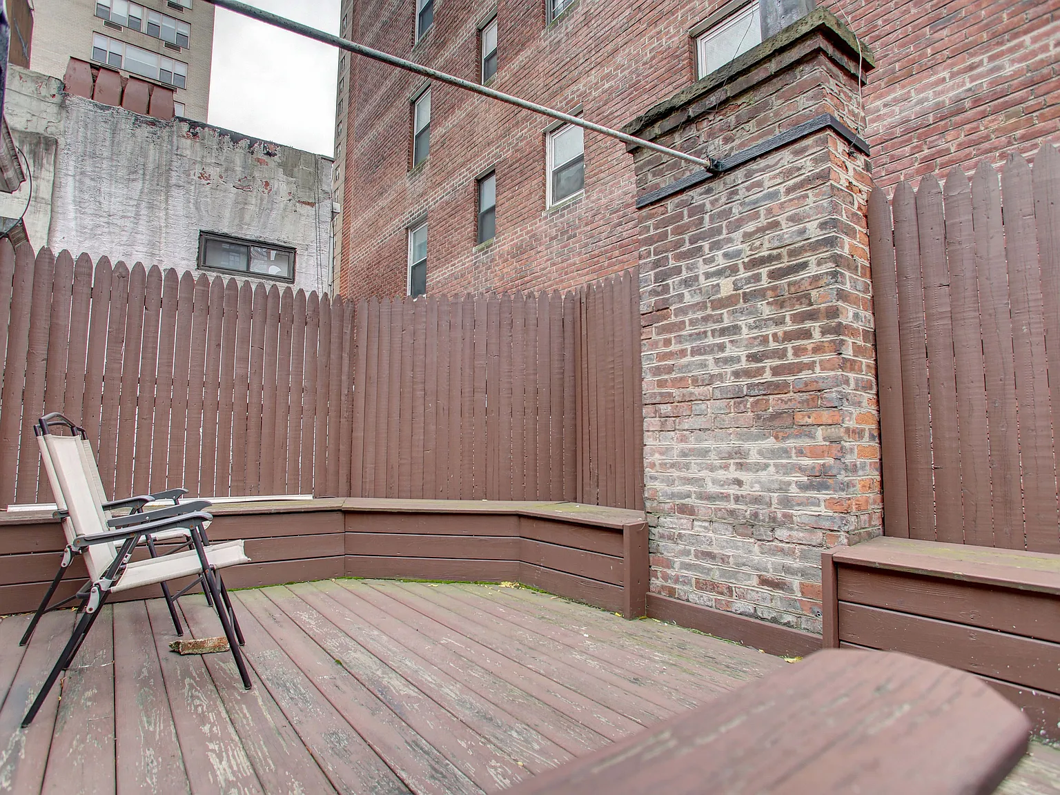 126 East 37th Street — Photo 2