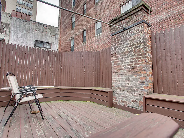 126 E 37th St #PENTHOUSE — Photo 2