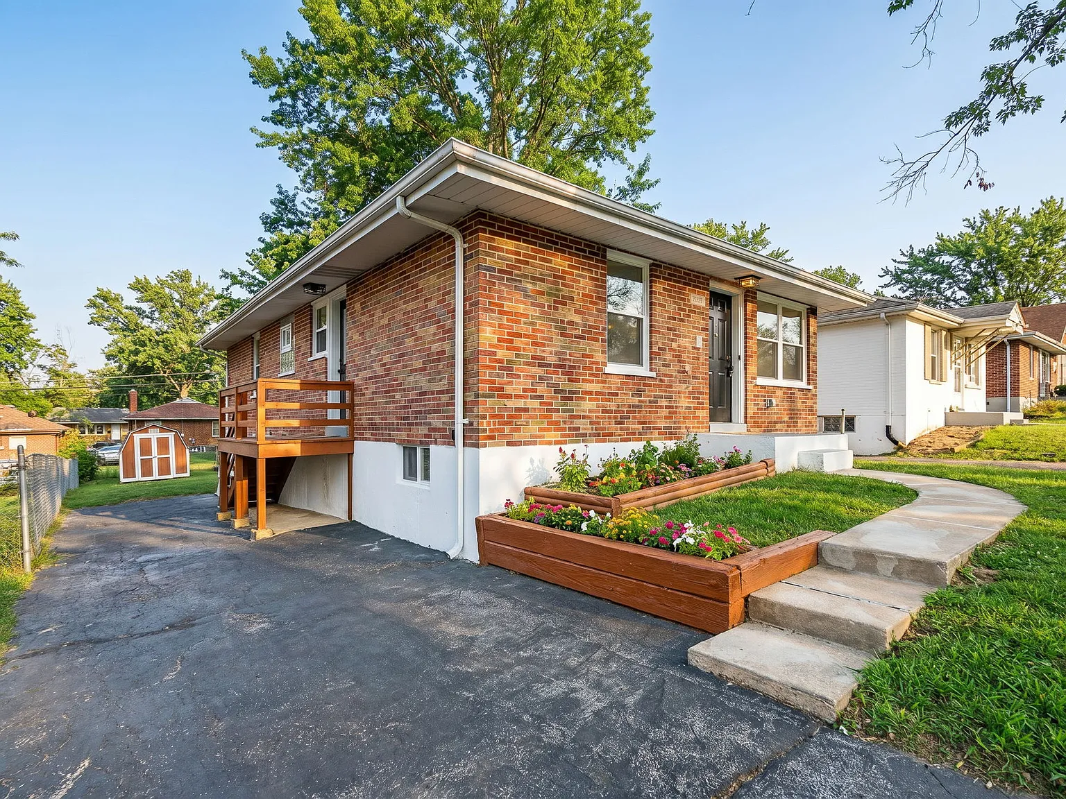 4 bed, 1974 sqft, $4,000 — Photo 3