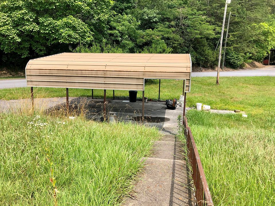 2nd image of 128 Petrol Dr