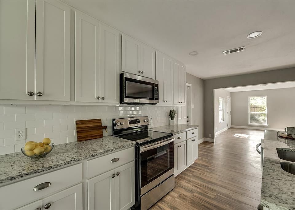 1st image of 6320 Banbury Dr
