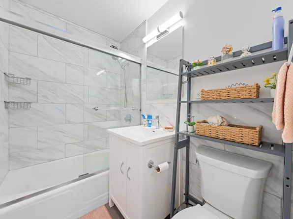 245 East 24th Street image 11 of 19