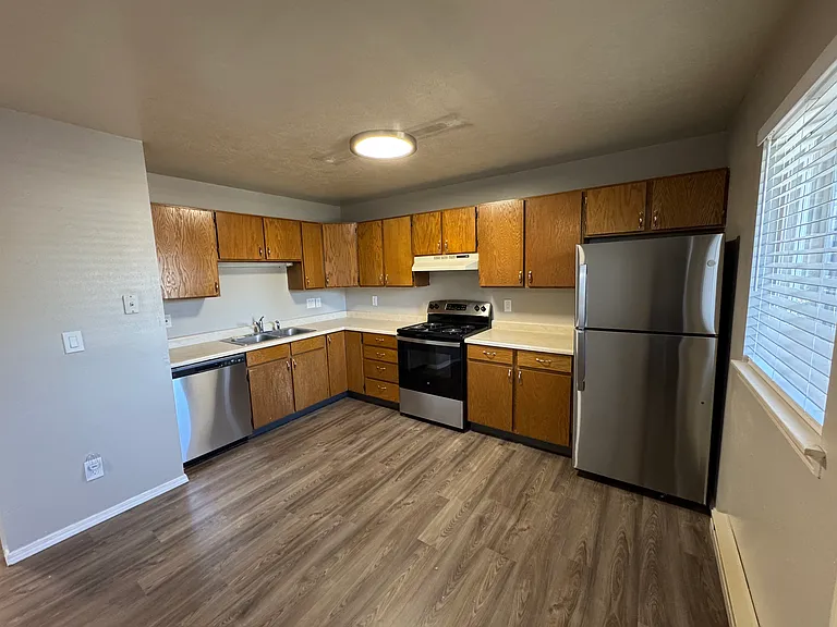 527 Borah Ave W #A — Photo 5