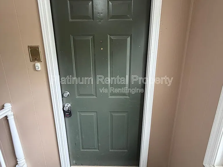 335 Winding River Dr #H — Photo 3