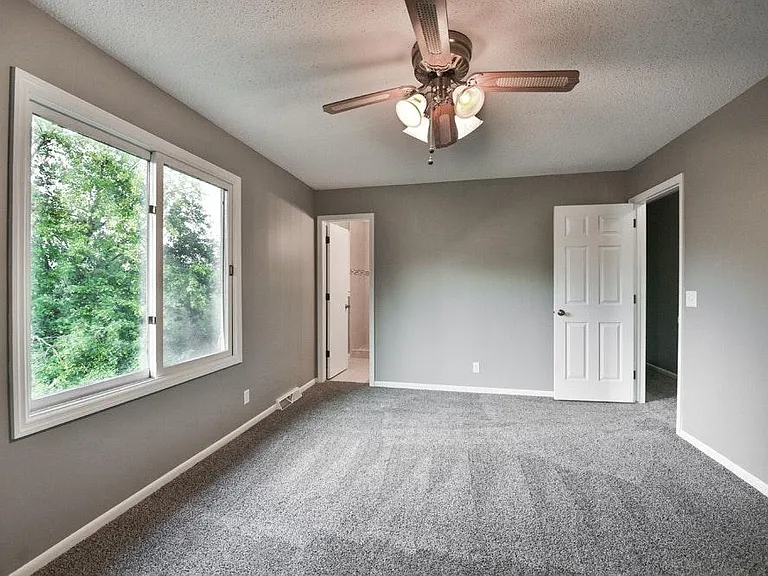 15565 Shirley Cir — Photo 10