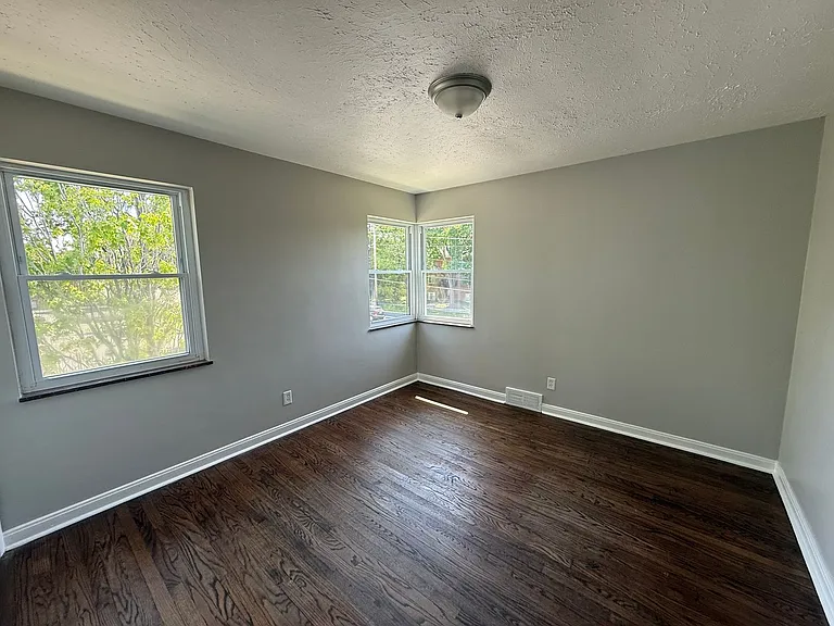4101 Ridge Rd — Photo 11