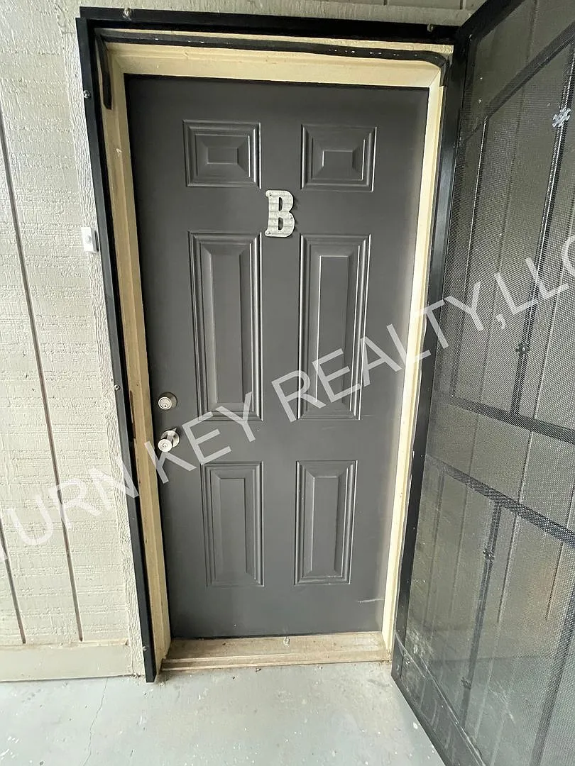 Condominium for rent in Birmingham — Photo 2