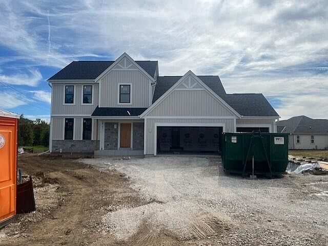 1st image of W251 N2464 Valleyview CIRCLE