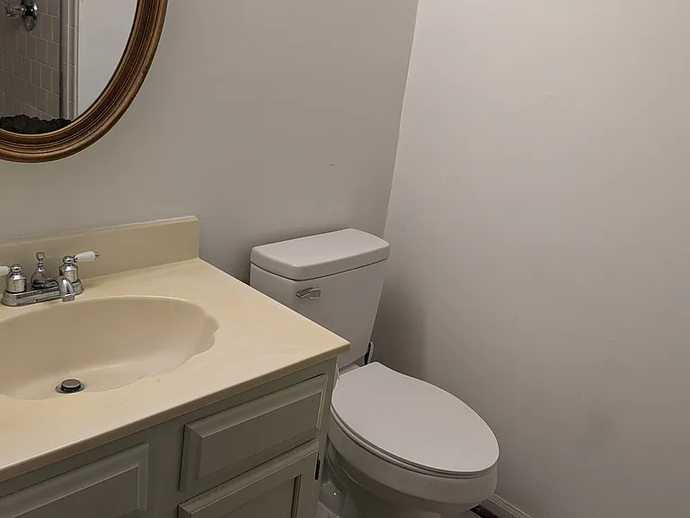 8420 Obannon Ct #8 — Photo 15