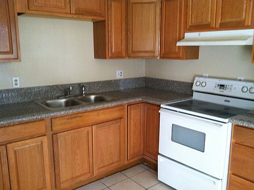 3rd image of 6428 Casada Way APT A