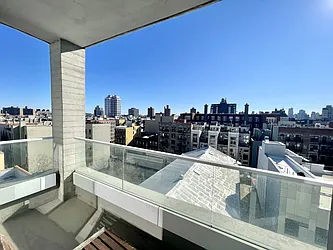 Rented by R New York