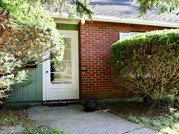 2nd image of 52 Charlotte St