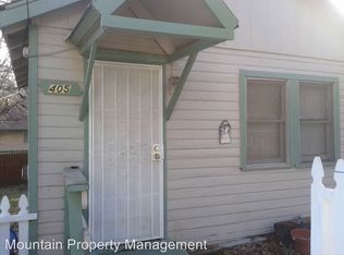 405 Tetley Ln, Crestline, CA 92325