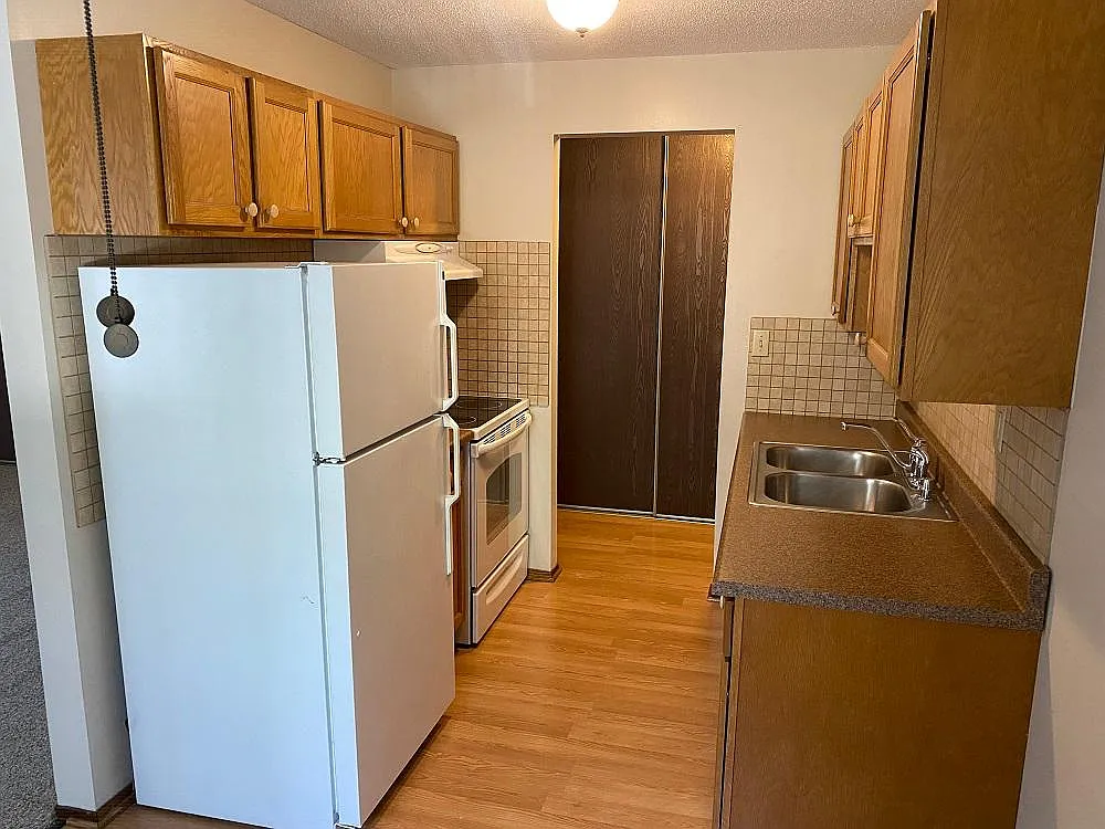 507 Ridgewood — Photo 3