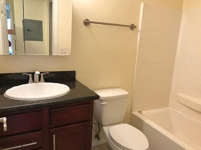 5404 Balboa Arms Dr — Photo 4