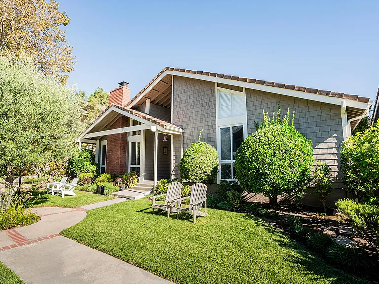 1316 Avenida De Cortez — Photo 1
