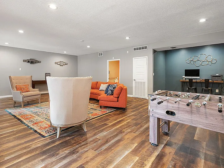 Clubroom at Park at Oak Ridge Apartments