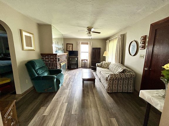 5th image of 2407 Greengarden Rd
