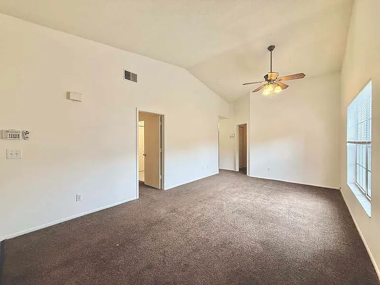 599 Capistrano Ct — Photo 12
