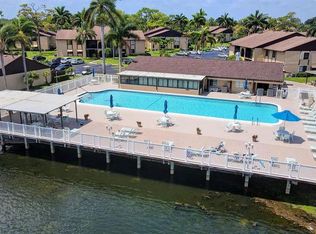 5760 Pine Wood Dr APT C-1, Greenacres, FL 33463
