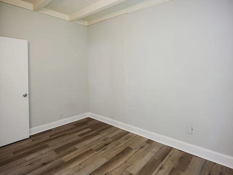 4170 Palace Ave — Photo 22