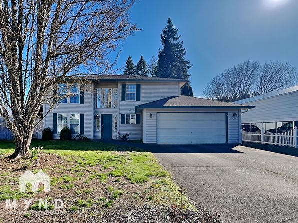 2711 NE 154th Ct