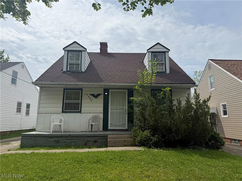 15908 Cloverside Ave photo 1