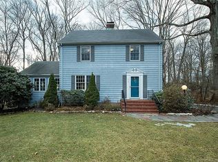 820 Oakwood Rd, Orange, CT 06477