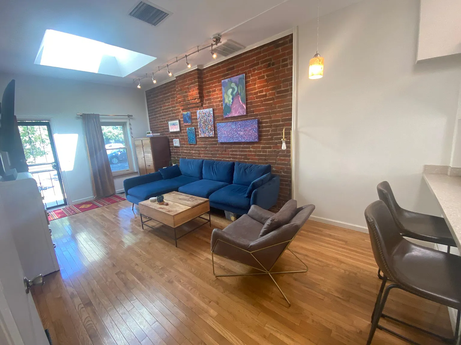 2 bed, 617 sqft, $2,000 — Photo 4