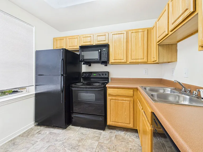 3510 E Richmond Rd #2 — Photo 3