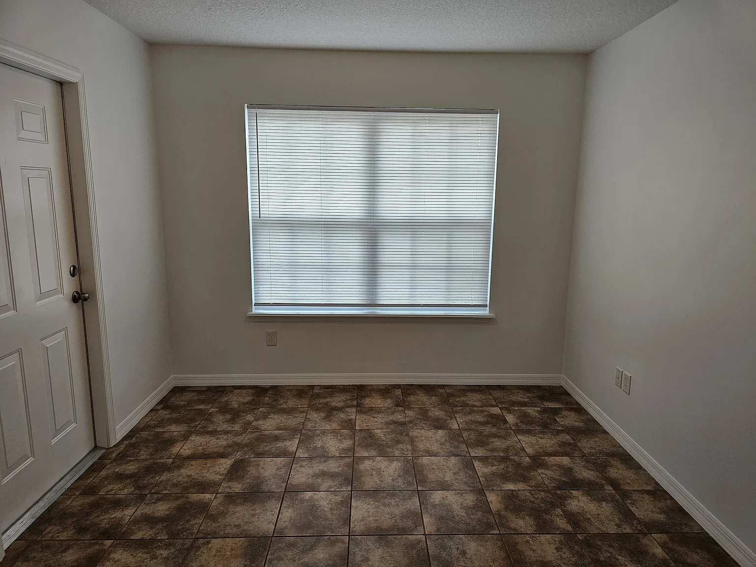 4615 State Road 16 — Photo 3