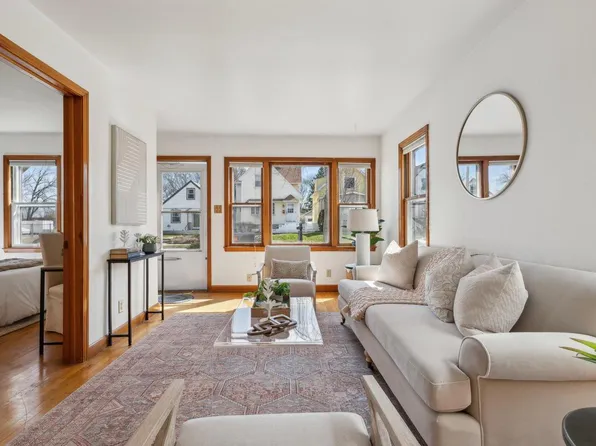 3427 South California STREET, Milwaukee, WI 53207