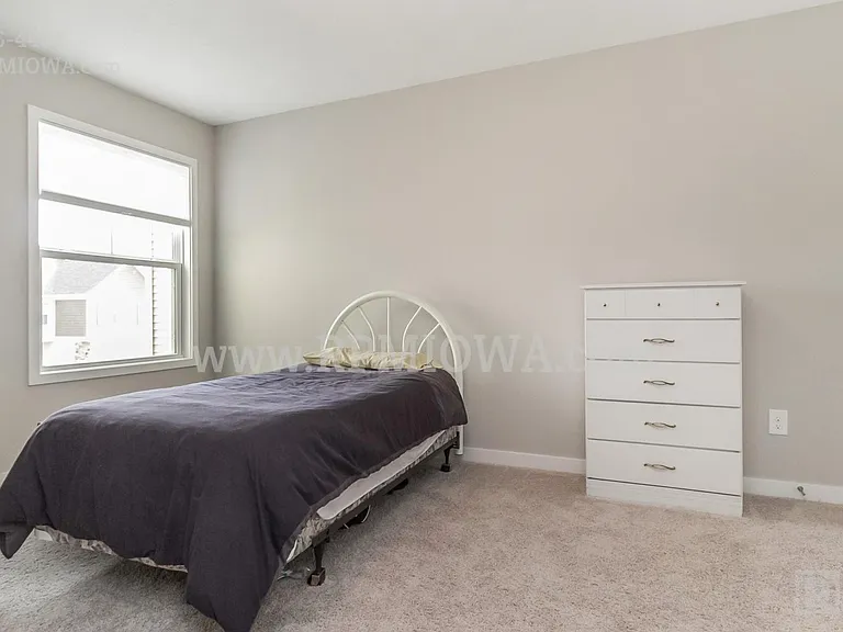 7902 Cottonwood Ln — Photo 6