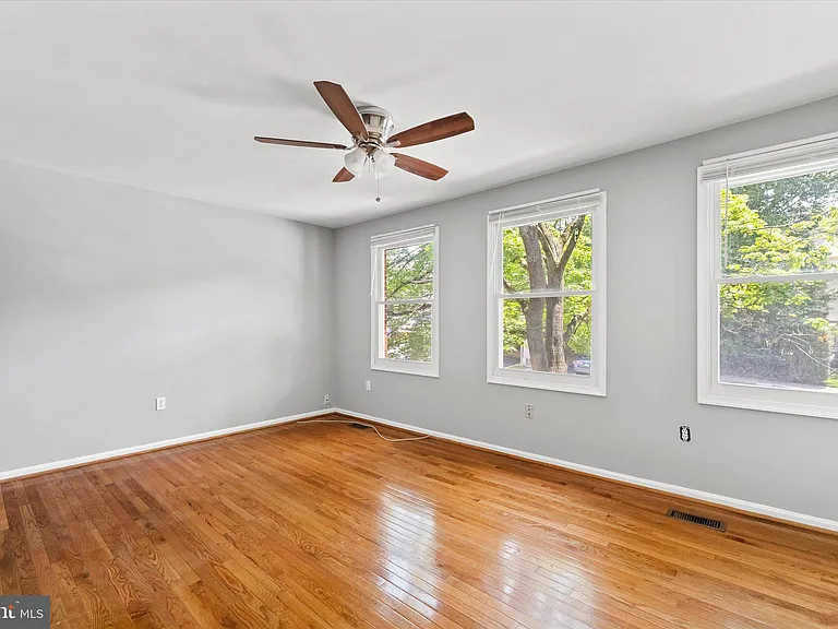 2022 Mayflower Dr — Photo 13