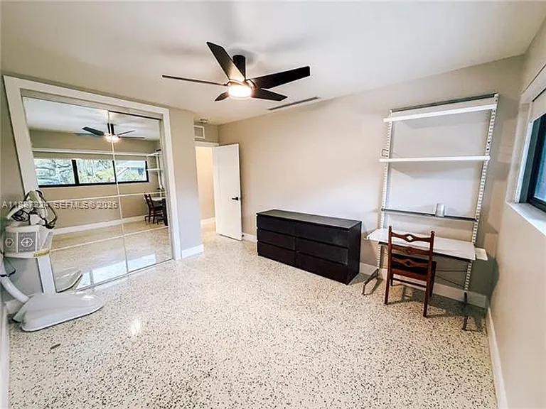 425 NE 103rd St — Photo 38