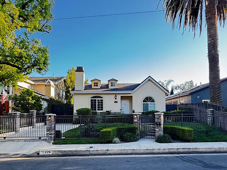 14320 Hortense St — Photo 1