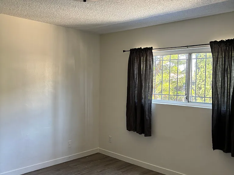 1406 Exposition Blvd — Photo 9