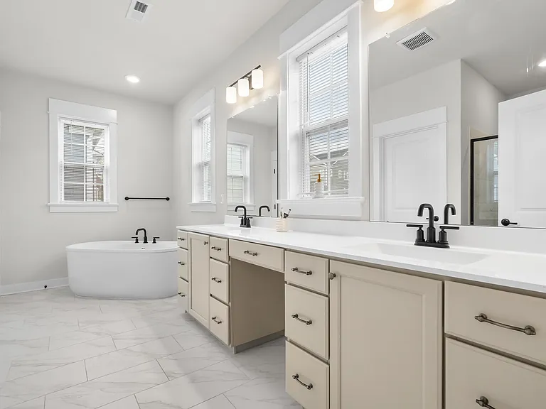 155 Lotus Ln — Photo 42