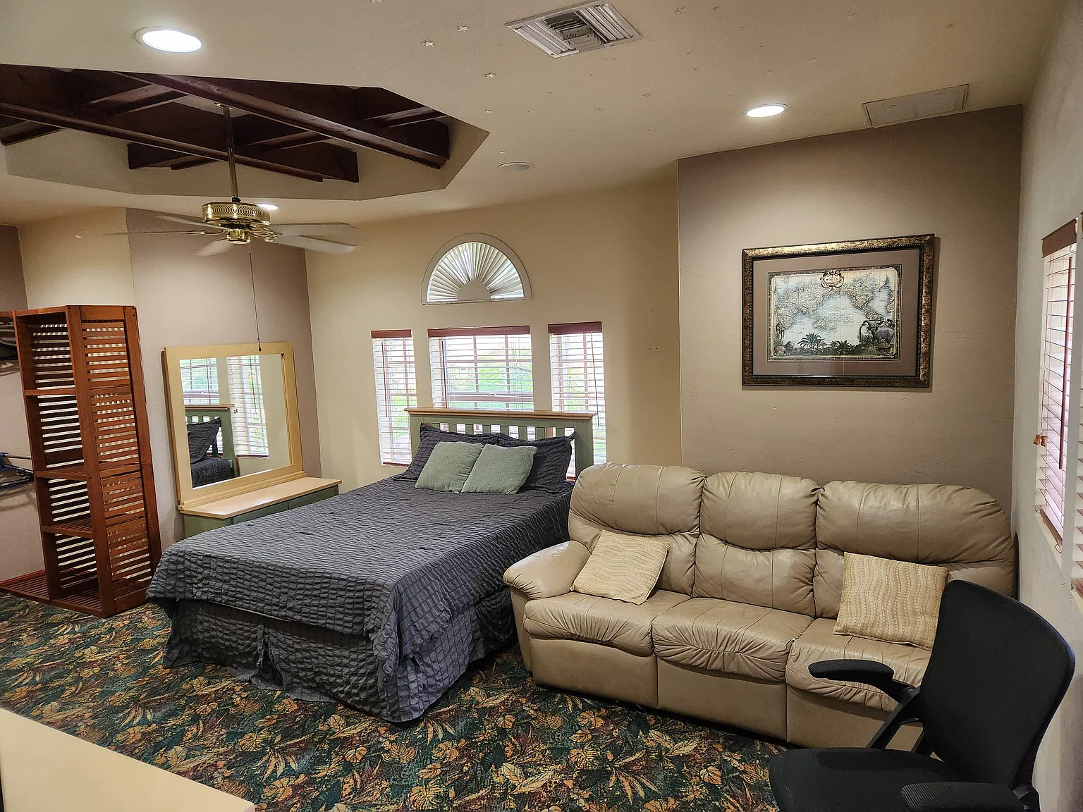 Cypress Lake Cir, Fort Myers — Photo 1