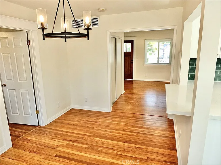 4036 E Vermont St — Photo 18